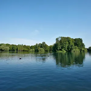 https://hotel-biederstein-am-englischen-garten.com-bavaria.com