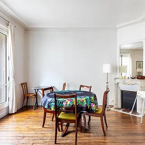 Appartamento Guestready - Apt Lumineux A Batignolles, Parigi