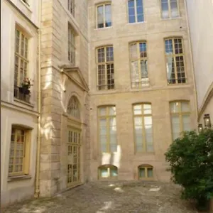 Apartment Charming Cosy Triplex In Trendy Marais, Paris