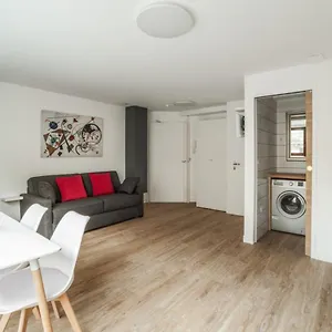 Apartment Bright And Cosy Flat At The Heart Of In A Trendy District - Welkeys, Paris